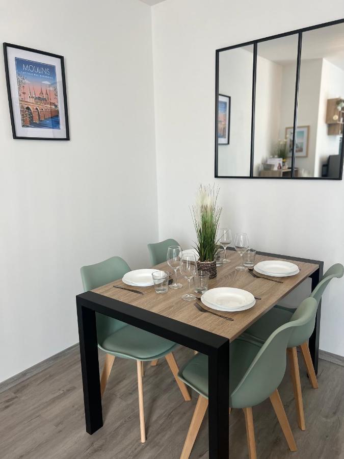 Le Cocon Moulinois, Proche Gare Avec Services By Primo C0Nciergerie Apartment มูแล็ง ภายนอก รูปภาพ