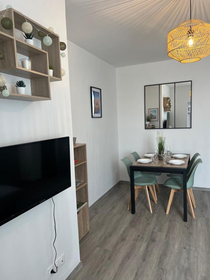 Le Cocon Moulinois, Proche Gare Avec Services By Primo C0Nciergerie Apartment มูแล็ง ภายนอก รูปภาพ