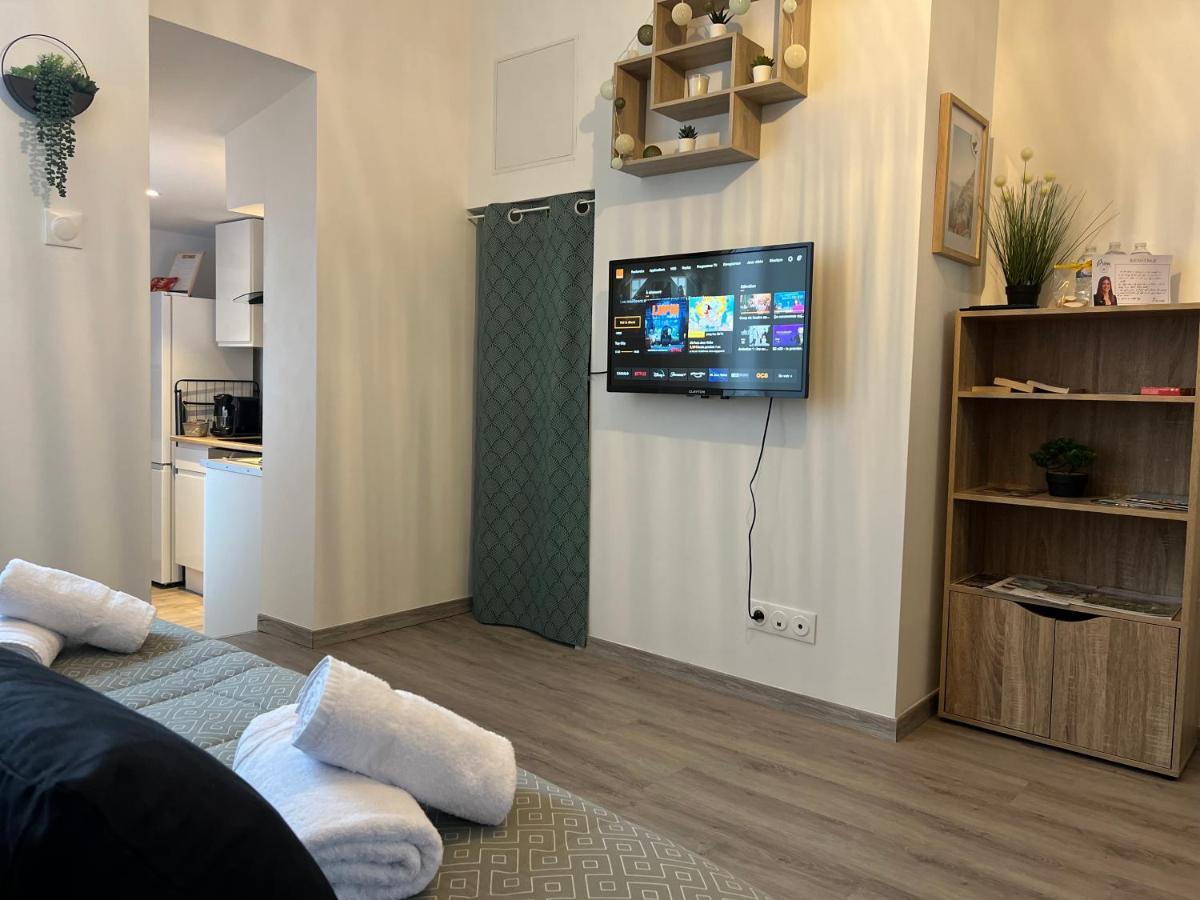 Le Cocon Moulinois, Proche Gare Avec Services By Primo C0Nciergerie Apartment มูแล็ง ภายนอก รูปภาพ